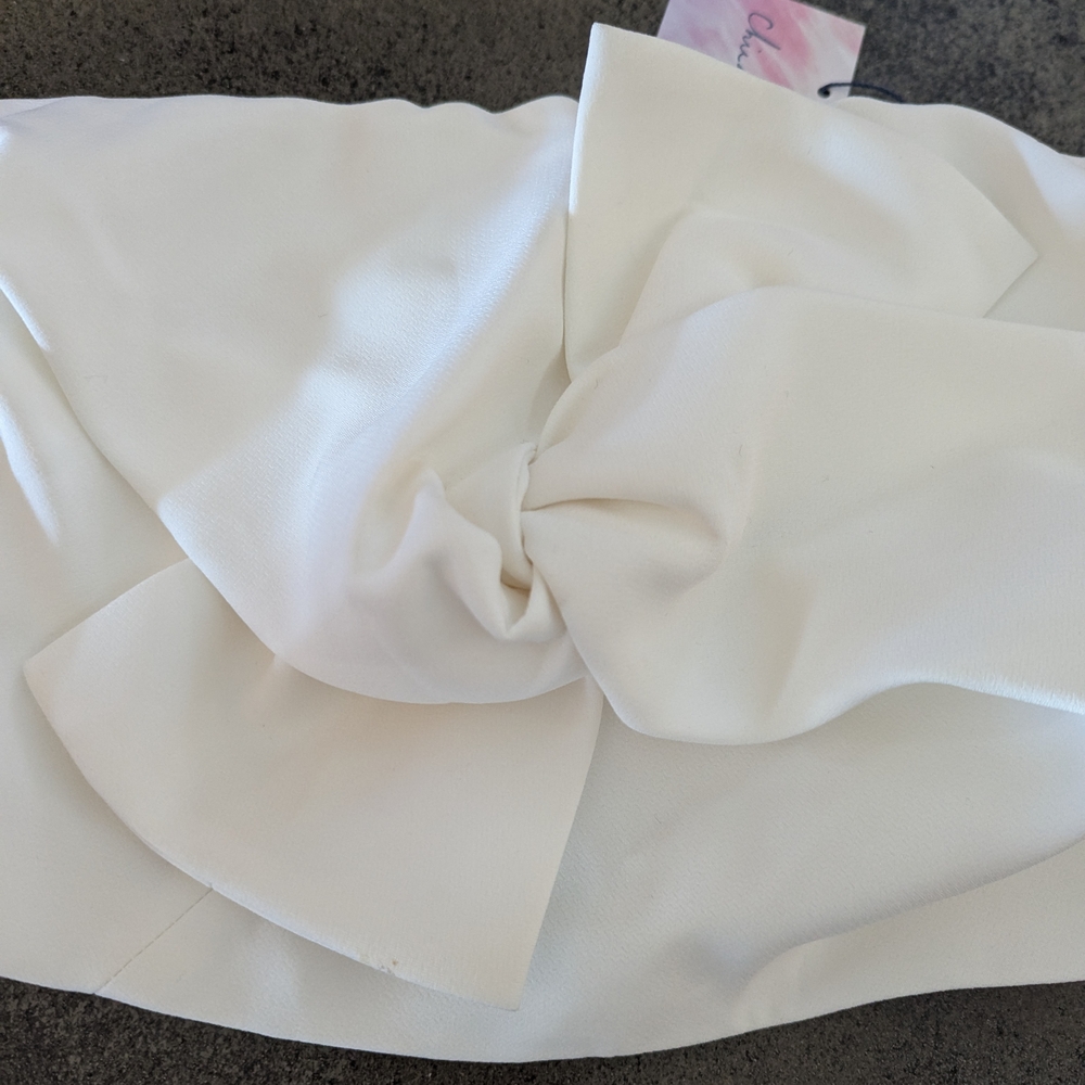 ⭐NWT Chic Wish White Crop Top - Picture 3 of 8